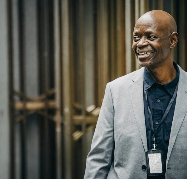 online success through authority